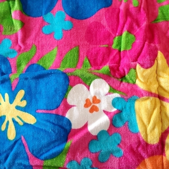 One Step Ahead Kids Sun Smarties Beach Towel In A Bag Floral/Pink UPF 50+ - Picture 3 of 8